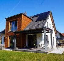 Modernes EFH (2021) | 170 m² | KfW40 | Wärmepumpe + PV | 998 m² - Höxter