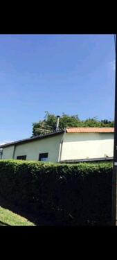 Foto - Haus in Illingen Welschbach mit Garage im Grünen Leerstehend.