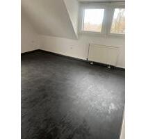 Kernsanierte 3,5 Zimmer Wohnung in Sterkrade zu vermieten - Oberhausen Biefang
