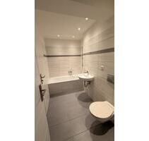 Terrassentraum auf dem Land – großzügige 4-Raum-Wohnung mit Tiefgaragen-Stellplatz! - Großrudestedt