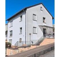 2-Zimmer- OG-Wohnung mit Balkon–komplett frisch renoviert - Obernburg am Main