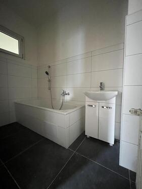 Foto - Erstbezug nach Sanierung - Großzügige 3-Raumwohnung in Zwickau-Nord im DG