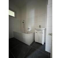 Erstbezug nach Sanierung - Großzügige 3-Raumwohnung in Zwickau-Nord im DG