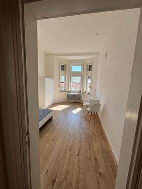 Foto - Möbliertes Zimmer in 8er-WG in zentrale Lage