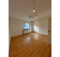 1-Zimmer Wohnung - 520,00&nbsp;EUR Kaltmiete, ca.&nbsp; 28,00&nbsp;m&sup2; in Bonn (PLZ: 53121) Dransdorf