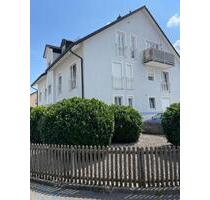 Helle 2-Zimmer Dachgeschosswohnung mit Balkon in Altdorf - Vilsheim
