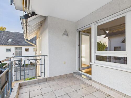 Foto - stilvolle 3-Zimmer-Wohnung mit überdachtem Balkon & großer Garage