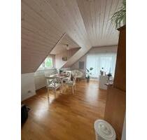 2 12 Zimmer DG Wohnung 53m2 - 595,00&nbsp;EUR Kaltmiete, ca.&nbsp; 53,00&nbsp;m&sup2; in Neckartailfingen (PLZ: 72666)