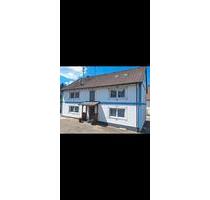 Zweifamilienhaus mit Doppelgarage - Fischach