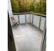 Schöne, helle und große 1-Zimmer-Wohnung mit Balkon in Heidelberg