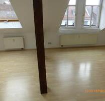 U3 Maxfeld: Außergewöhnliche DG-Wohnung in sehr schönem Altbau - Nürnberg Herrnhütte