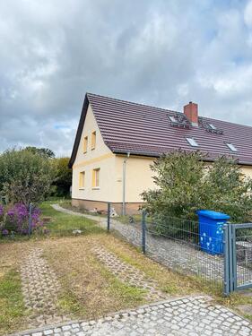 Foto - Doppelhaus Hälfte - 2.500,00 EUR Kaltmiete,