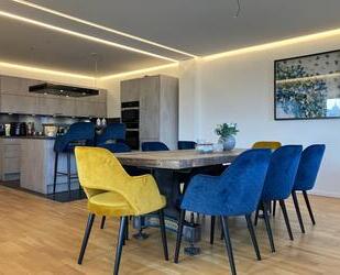 Exklusive 4-Zimmer-Wohnung | ca. 153 m² Wfl. | Balkon | hochwertige EBK | Aufzug | Stellplatz - Rostock Hansaviertel