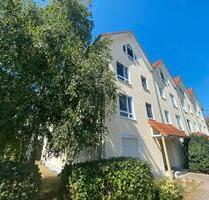 Frisch Saniert inkl. 2x PKW-Stellplätze, Einbauküche & Balkon - Magdeburg Brückfeld