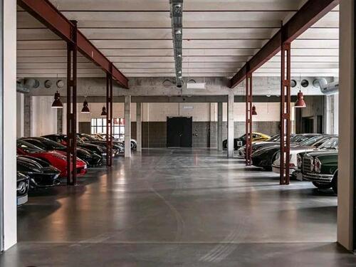 Foto - Hallenstellplatz Oldtimer in Indersdorf Strom, Licht, Hebebühne*