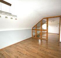 Schöne, helle und ruhige 3,5 Zimmer Wohnung in Hummendorf - Weißenbrunn