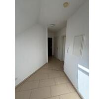 2-Zimmer-Dachgeschosswohnung - 600,00&nbsp;EUR Kaltmiete, ca.&nbsp; 66,00&nbsp;m&sup2; in Lehrte (PLZ: 31275)