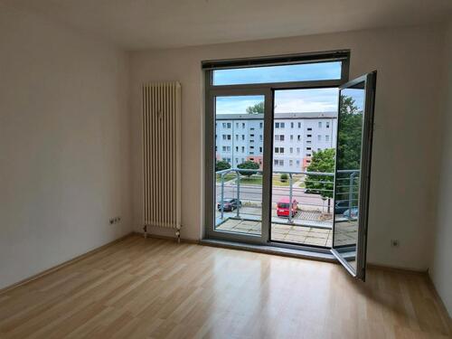 Foto - Helle 2 Zimmer Wohnung, EBK, Balkon in Merseburg