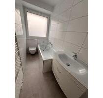 Kernsanierte 3 Zimmer Wohnung mit Balkon & Garage in Rtg Süd - Ratingen