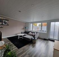 Willkommen in Ihrem neuen Zuhause in RastedeWahnbek! Diese gepflegte Etagenwohnung zur Miete bietet Ihnen eine großzügige Wohnfläche von ca. 125 m², verteilt auf vier gut geschnittene Zimmer,...