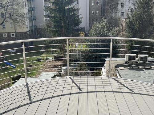 Foto - Neuwertige Wohnung mit vier Zimmern, Vollbad und EBK, Traumterrasse in Freiberg