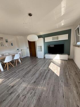 Foto - Großzügige 3-Zimmer-Dachgeschosswohnung mit Balkon
