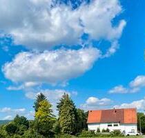 Ein-Zweifamilienhaus freistehend mit ELW ca.3065m2Grundstück. - Rinteln