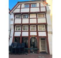 Altstadtwohnung mit Charme: Wohnen unter historischen Holzbalken - Osnabrück