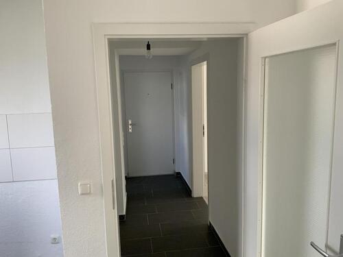 Foto - Gepflegte 3-Zi-Wohnung inkl. Tapete + Laminat!!