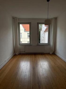 Foto - Wohnung in Lübeck Altbaucharme - Stiltüren und Pitchpine