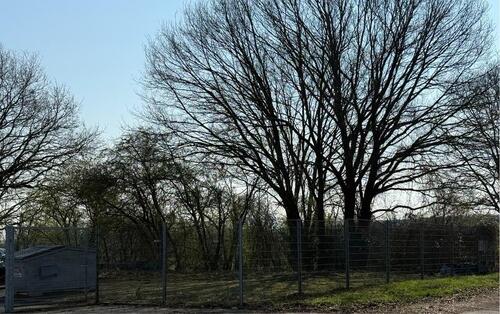 Foto - Sichere Stellplätze für Wohnmobile, Lkw und Anhänger zu vermieten