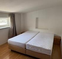 Vierzimmer Wohnung warm - 1.100,00&nbsp;EUR Kaltmiete, ca.&nbsp; 120,00&nbsp;m&sup2; in Weiherhammer (PLZ: 92729)