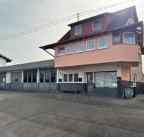 Haus mit Werkstatt oder Lagerhalle - Hüfingen