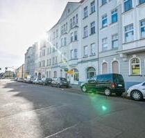 Helle 2-Zimmer-Wohnung mit Balkon und EBK - Magdeburg Brückfeld