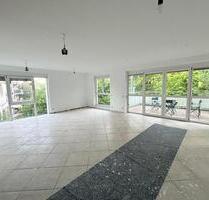 Frisch sanierte 5-Zimmer-Wohnung mit großem Süd-West-Balkon in Bruchköbel