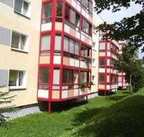 3-Zimmer Wohnung mit verglastem Balkon - Schleiz