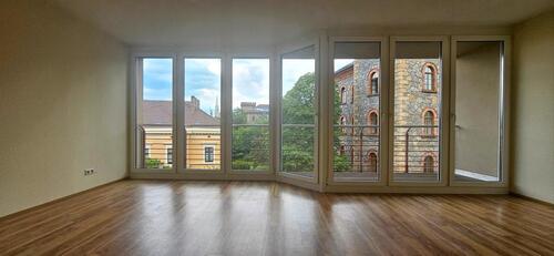 Foto - In Renovierung! Moderne und barrierefreie 3-Raum-Etagenwohnung mit 2 Balkonen in Mehrgenerationshaus!