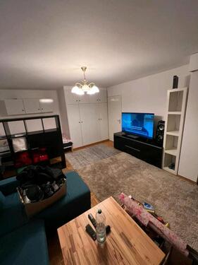 Foto - möbilierte wohnung m balkon u PKW Stellplatz