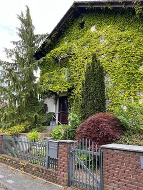 Foto - ! Freistehendes Einfamilienhaus !
