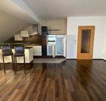 Traumhafte 3-Raum-Dachgeschosswohnung mit Küche und Weitblick - Reichenbach im Vogtland