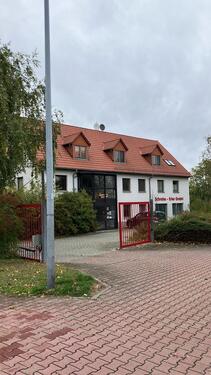 Foto - Vermietung Gewerbefläche mit Werkstatt-, Lager und Büroräumen