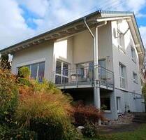 Großzügiges Einfamilienhaus mit Fernsicht und Garten - Villingen-Schwenningen