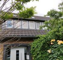Großzügiges Einfamilienhaus HombergHochheide, Stadtgrenze Moers - Duisburg Essenberg