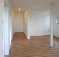 Kernsanierte DG-Wohnung mit Designerbad, Fußbodenheizung & LED-Konzept - Schwerte