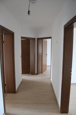 Foto - Top renovierte Wohnung im 2. OG mit großer Garage inkl. Wallbox