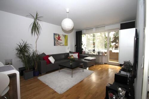 Foto - Große, sonnige 2-Zimmerwohnung, Balkon, Parkett, Küche, Badewanne