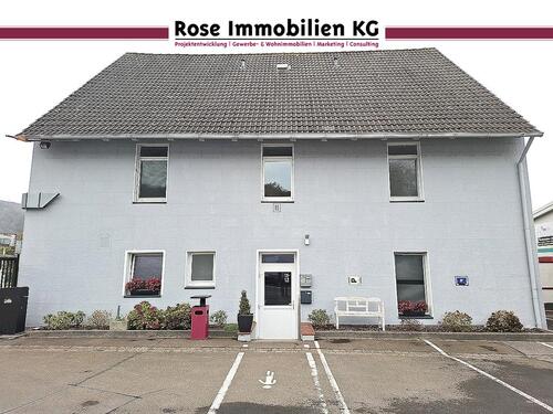 Foto - ROSE IMMOBILIEN KG: Bürogebäude an der Bundesstraße in Porta Westfalica.