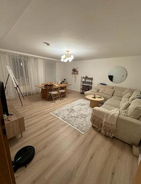 Foto - 3 Zimmer Wohnung 90 QM eigener Garten Souterrain mit ABSTAND