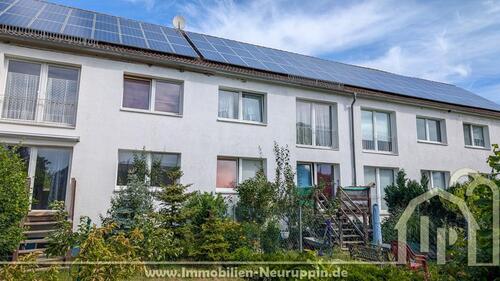 Foto - Die angebotene Mietwohnung befindet sich in ruhiger Lage im Neuruppiner Ortsteil Stöffin und verfügt über eine Wohnfläche von ca. 51 Quadratmetern. Die Wohnung ist funktional geschnitten und wird...