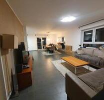 Moderne Neubau 2-Zimmer-Wohnung mit EBK, Balkon, PKW-Stellplatz - Friedberg (Hessen)